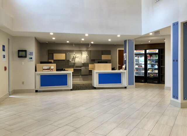 ホリデイ イン エクスプレス ホテル & スイーツ グレート バリントン by IHG