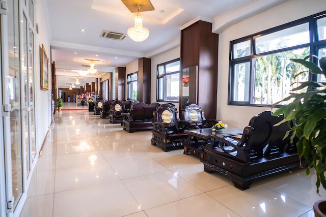 センチュリー リバーサイド ホテル フエ