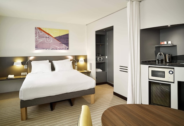 B&B ホテル パリ グラン ロワシー CDG 空港