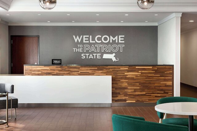 ハンプトン イン バイ ヒルトン ボストン / ケンブリッジ