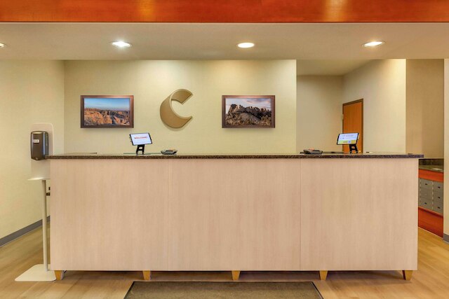 コンフォート  イン & スイーツ ラピッド シティ ニア マウント ラッシュモア