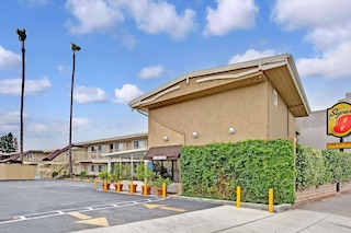 スーパー 8 バイ ウィンダム ロサンゼルス - カルバー シティ エリア