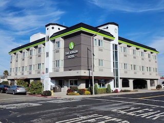 ザ アトリウム  ホテル