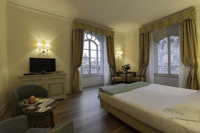 アンティカ トッレ ディ ヴィア トルナブオーニ 1