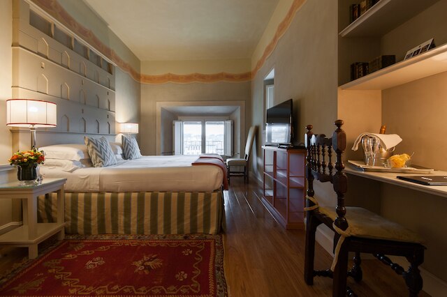 アンティカ トッレ ディ ヴィア トルナブオーニ 1