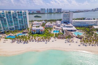 ビーチスケープ キン ハ ヴィラズ & スイーツ