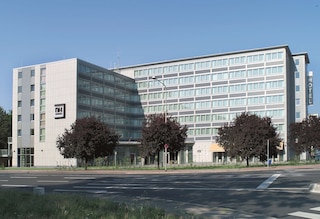 NH フランクフルト ニーダーラッド