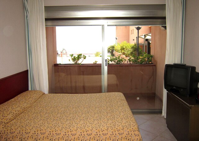 アダウラ ビレッジ エ コングレッシ