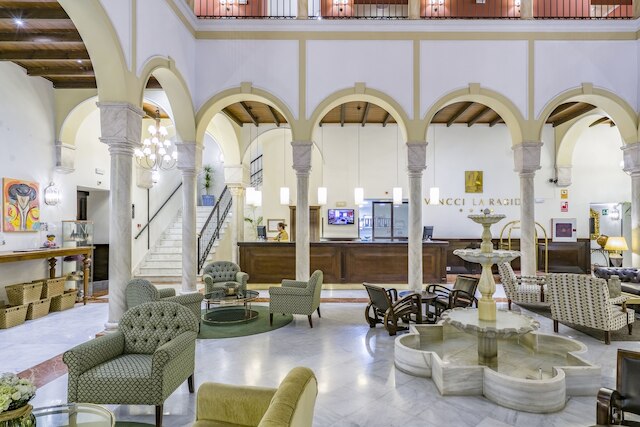 ヴィンチ ラ ラビダ ホテル