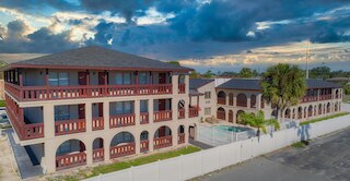 セビリア・イン - メディバルタイムズ近く