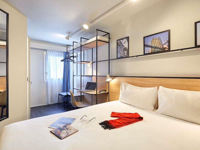 イビス ロリアン サントル ガレ