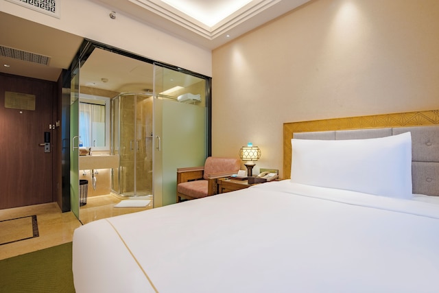 シーザン ホテル 成都 (成都西蔵飯店)