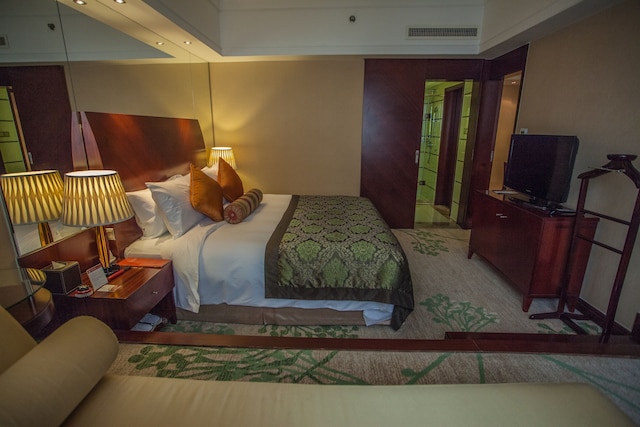 メリー ホテル上海 (上海美丽园龙都大酒店)