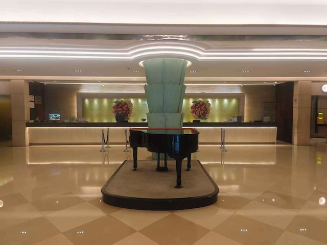 メリー ホテル上海 (上海美丽园龙都大酒店)