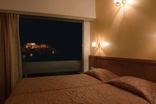 クリスタル シティ ホテル