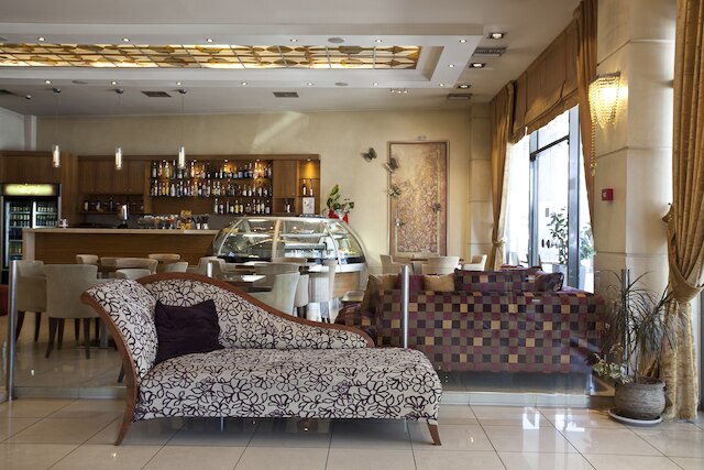 クリスタル シティ ホテル