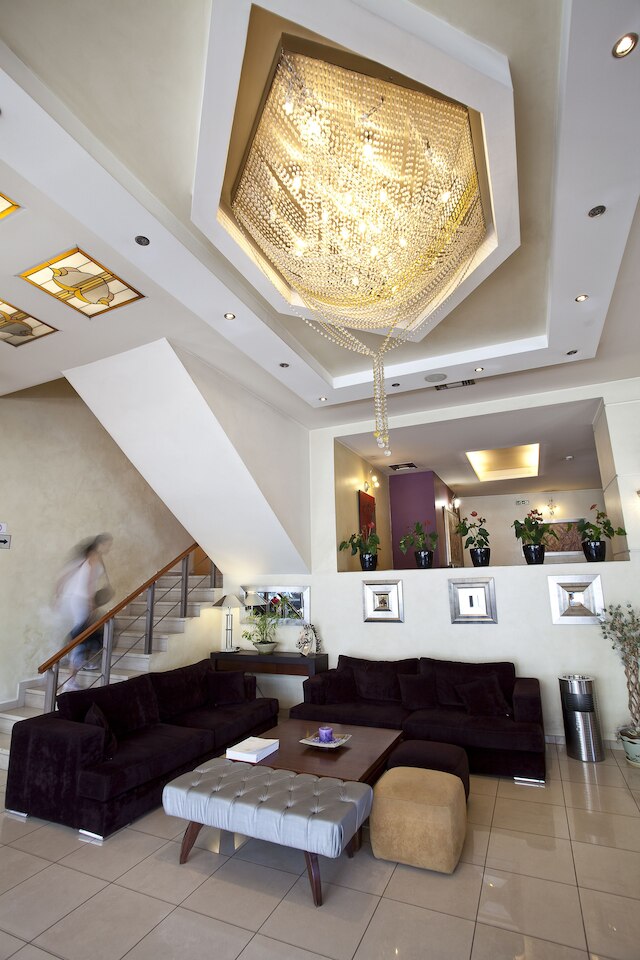 クリスタル シティ ホテル