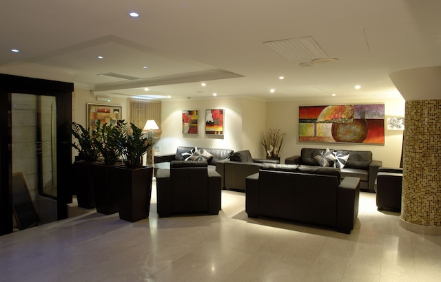 ジ ウィンザー ホテル