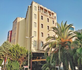 オリエント ミントゥール ホテル