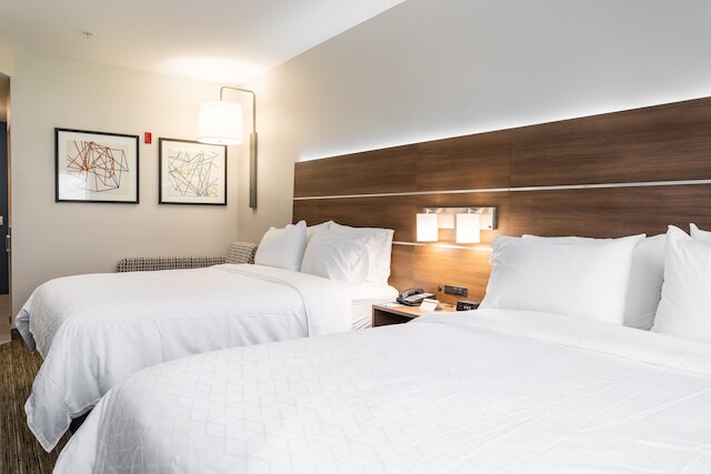 ホリデイ イン エクスプレス & スイーツ レイク フォレスト by IHG