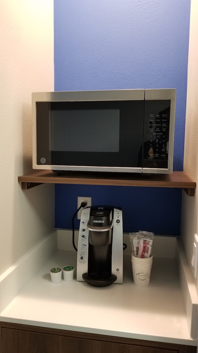 ホリデイ イン エクスプレス & スイーツ レイク フォレスト by IHG