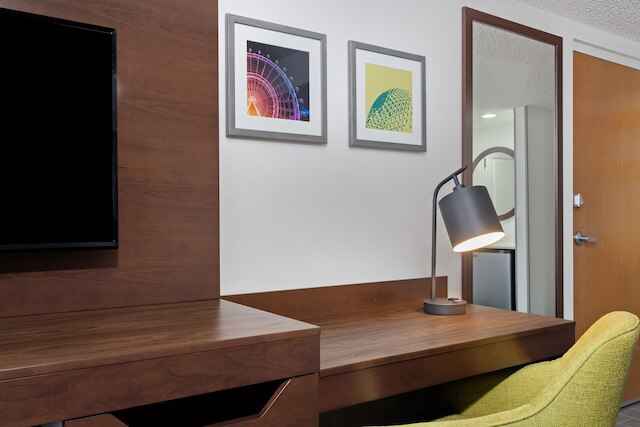 ハンプトン  イン & スイーツ オーランド インターナショナ ドクター ノNス