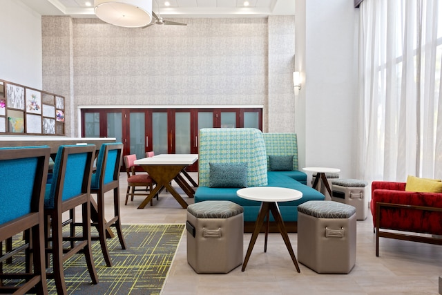 ハンプトン  イン & スイーツ オーランド インターナショナ ドクター ノNス