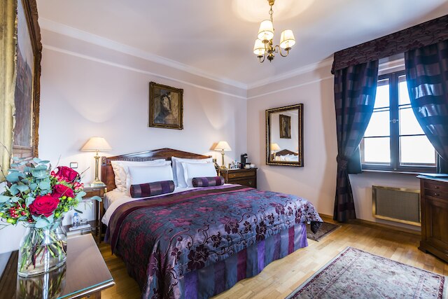 ゴールデン ウェル ホテル