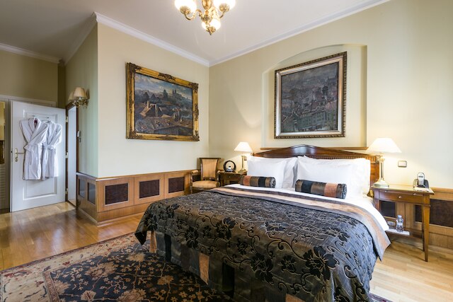 ゴールデン ウェル ホテル