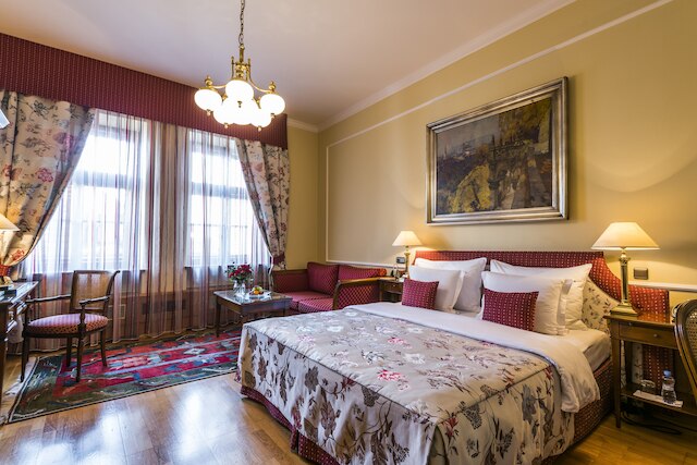 ゴールデン ウェル ホテル