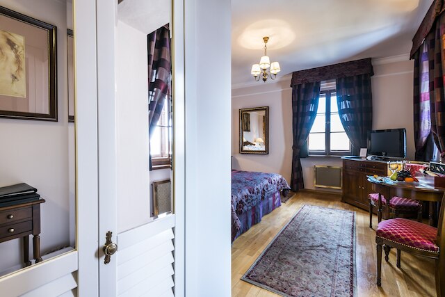 ゴールデン ウェル ホテル