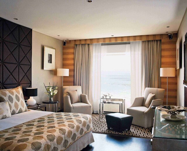 タージ ランズ エンド