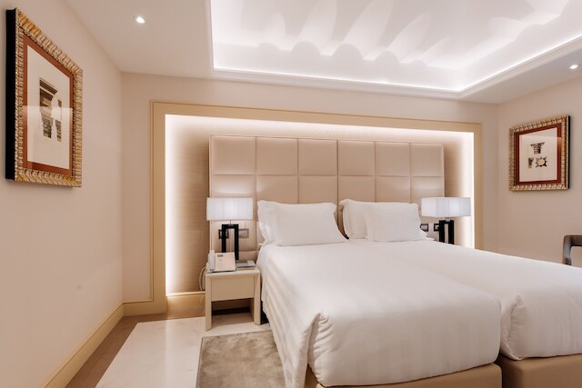 アレフ ローマ ホテル キュリオ コレクション バイ ヒルトン