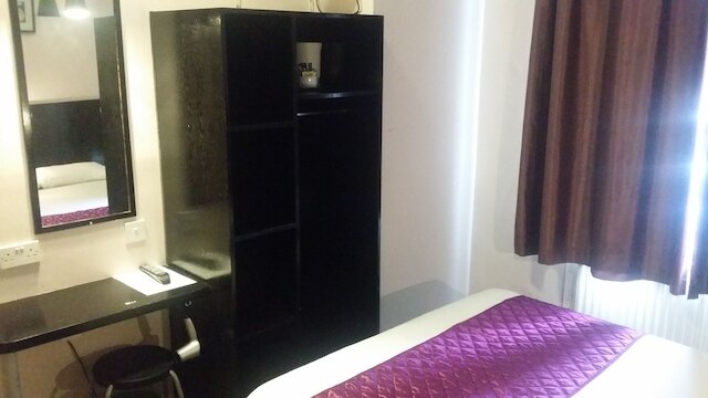 アリヴァ ホテル