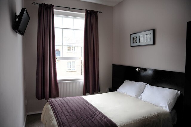 アリヴァ ホテル