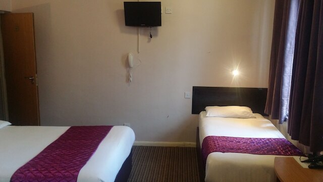 アリヴァ ホテル