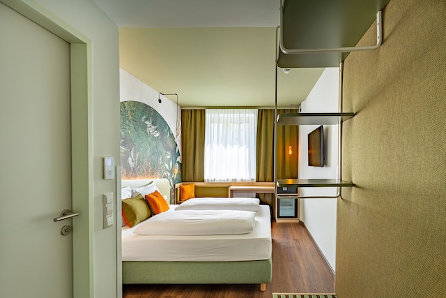 ザ ウィークエンド ホテル