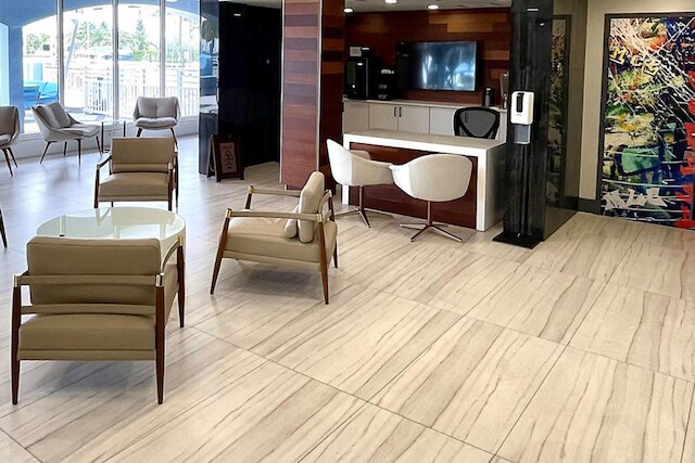 ソラーラ サーフサイド