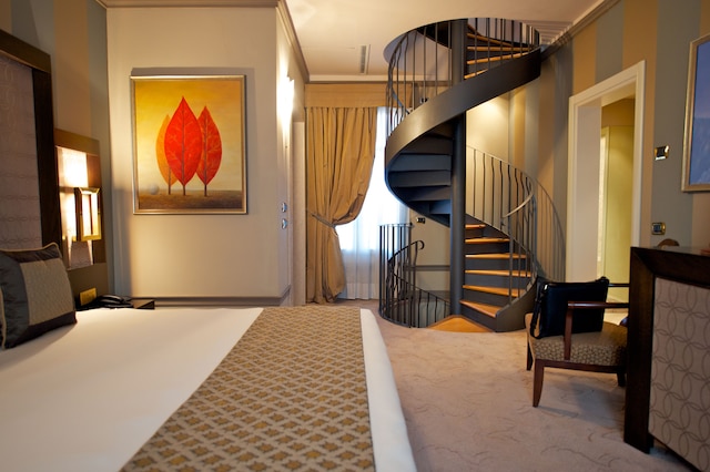 グランド ヴィスコンティ パレス