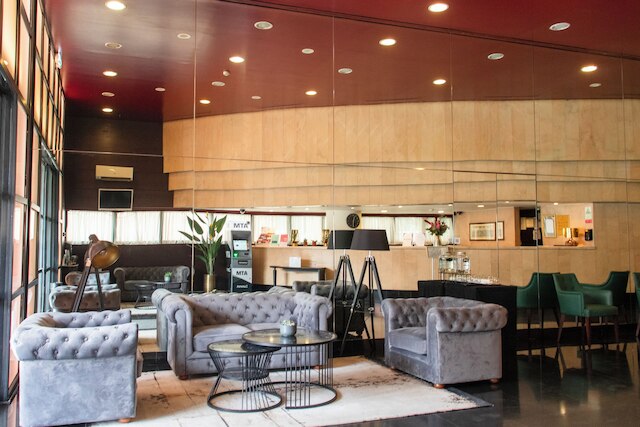 VIP エグゼクティブ エデン アパートホテル