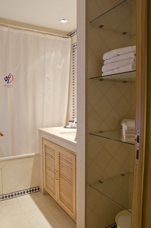 VIP エグゼクティブ エデン アパートホテル