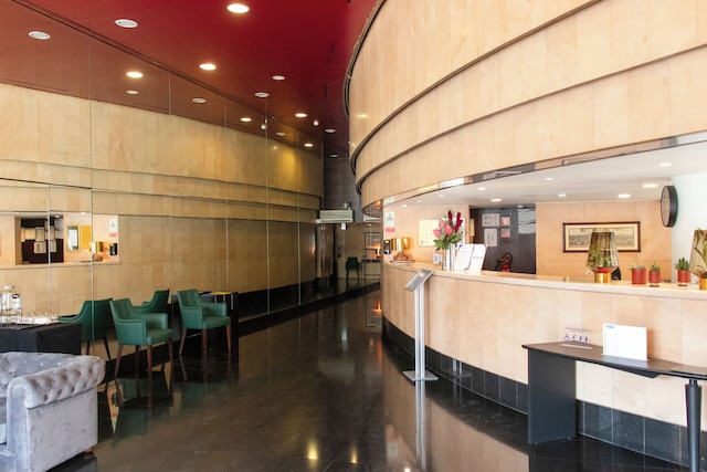 VIP エグゼクティブ エデン アパートホテル