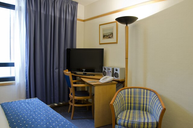 VIP エグゼクティブ エデン アパートホテル