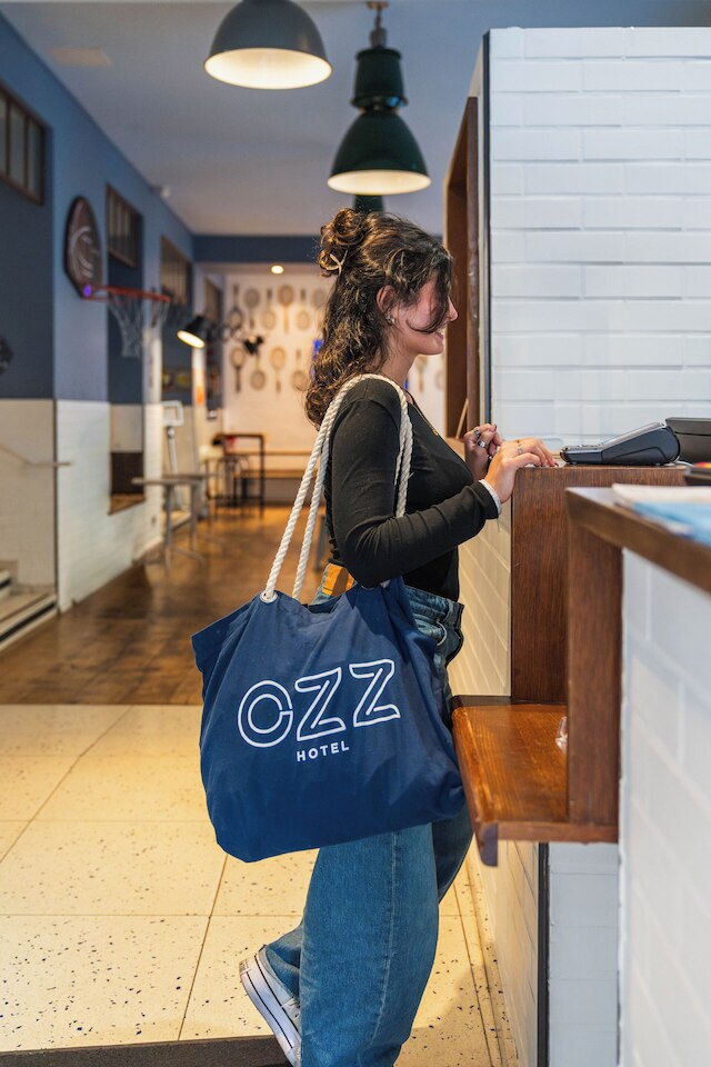 ホステル オズ ニース