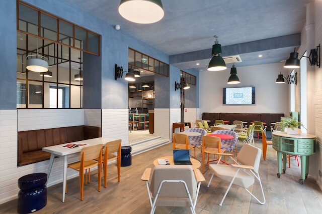 ホステル オズ ニース