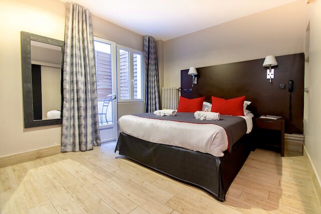 ホテル ミニー オペラ モンマルトル