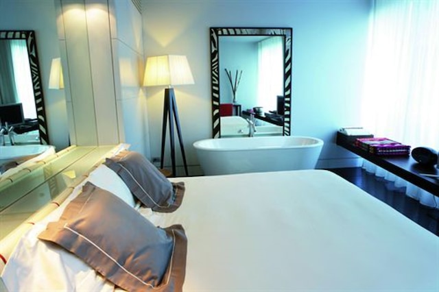 シナ ザ グレイ