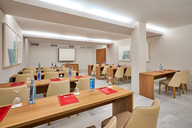 ホテル エグゼ シウダッド デ コルドバ