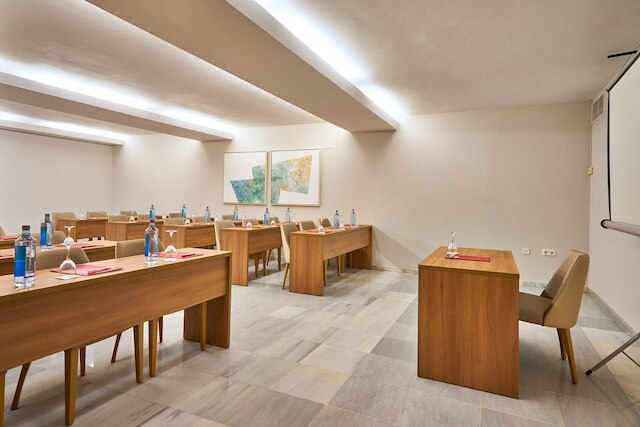 ホテル エグゼ シウダッド デ コルドバ