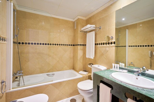 ホテル エグゼ シウダッド デ コルドバ